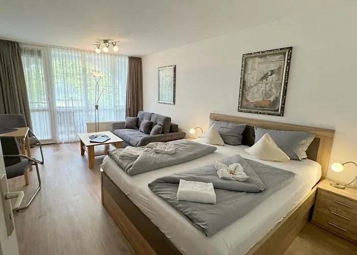 Schloss - & Wellnessanlage 3*